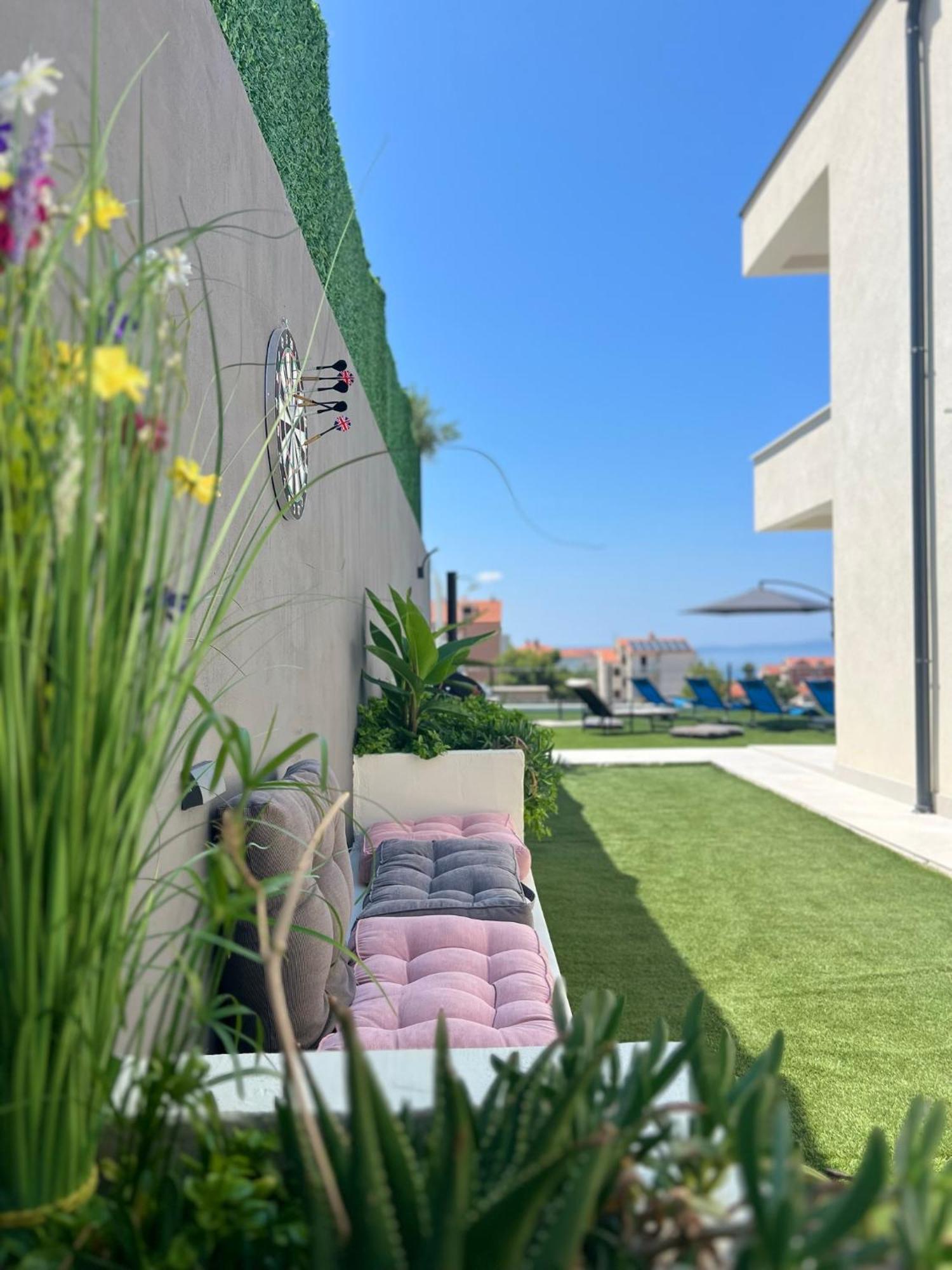 Villa La Vie - Podstrana Bagian luar foto