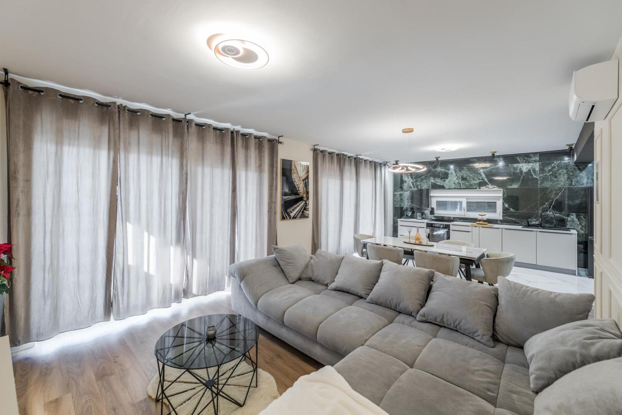 Villa La Vie - Podstrana Bagian luar foto
